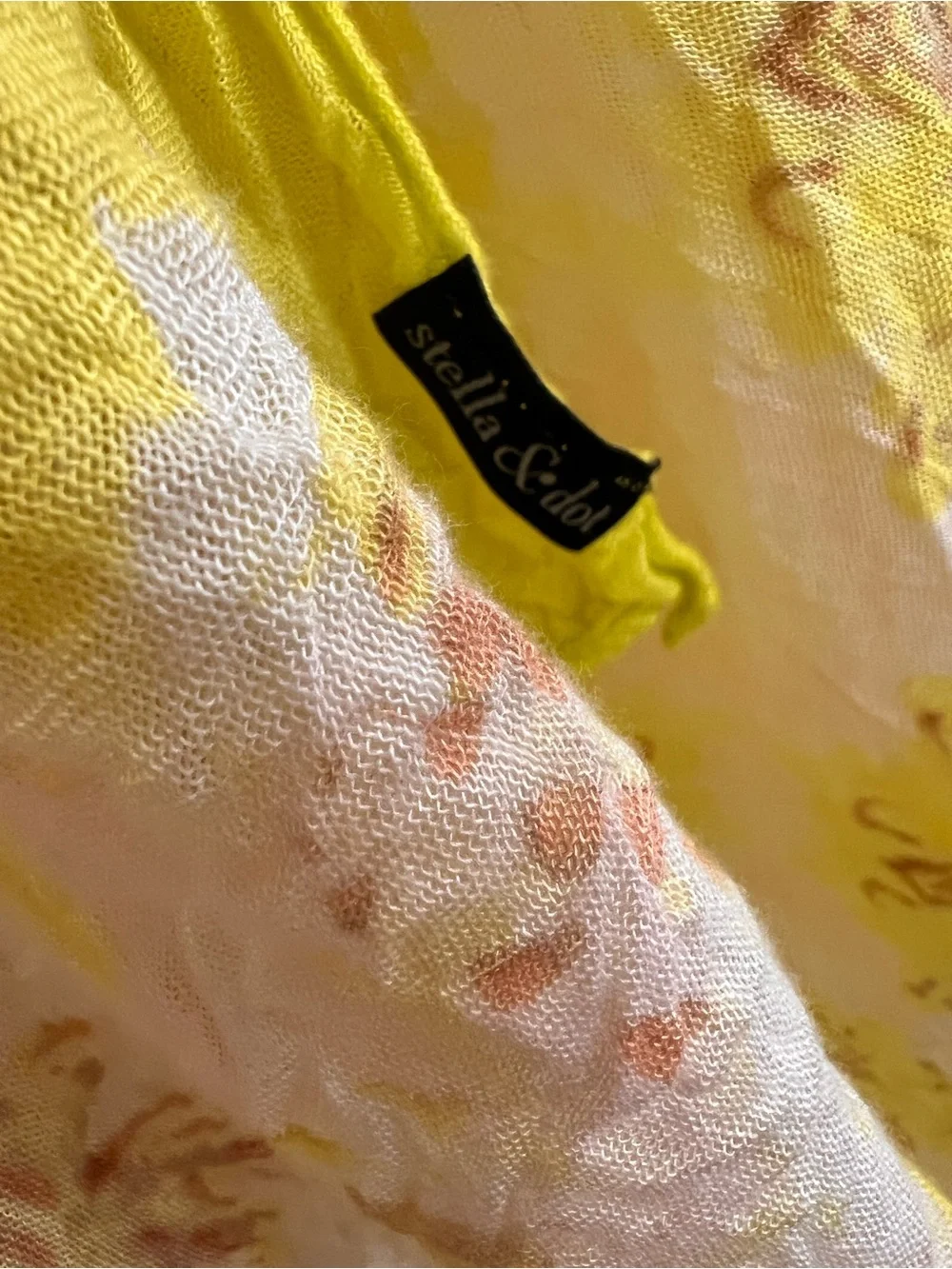 Stella & Dot Women’s Yellow Floral Scarf